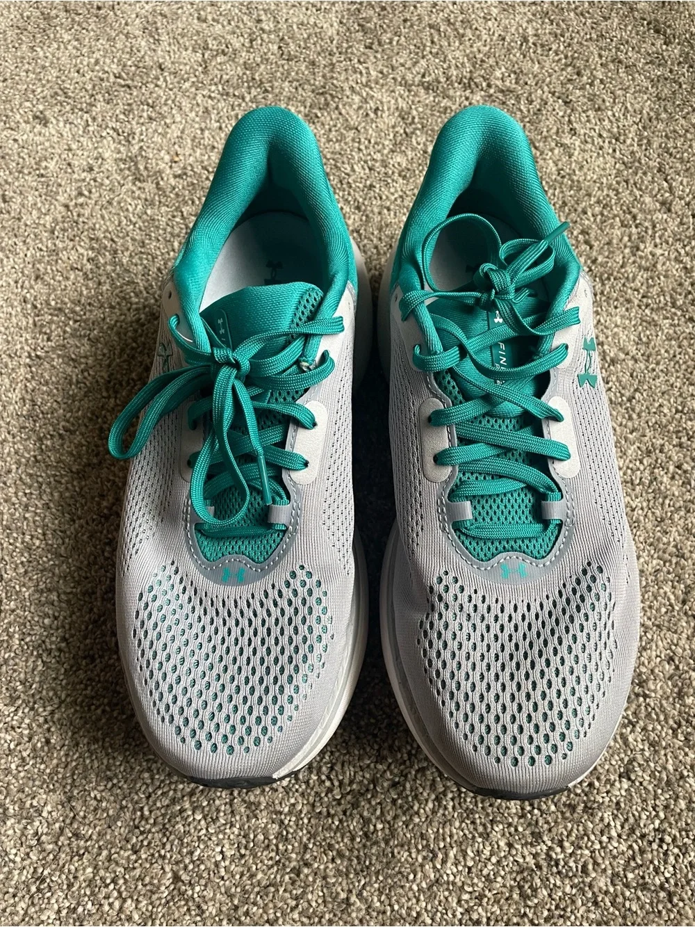 Under Armour Women’s Teal and Light Gray Infinite Pro 2 Running Shoes Size 10